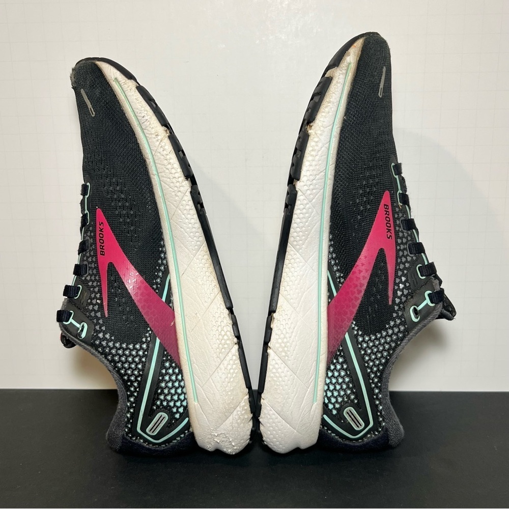 Womens BROOKS Ghost 14 Black Athletic Shoes / Size 7 - Picture 6 of 9